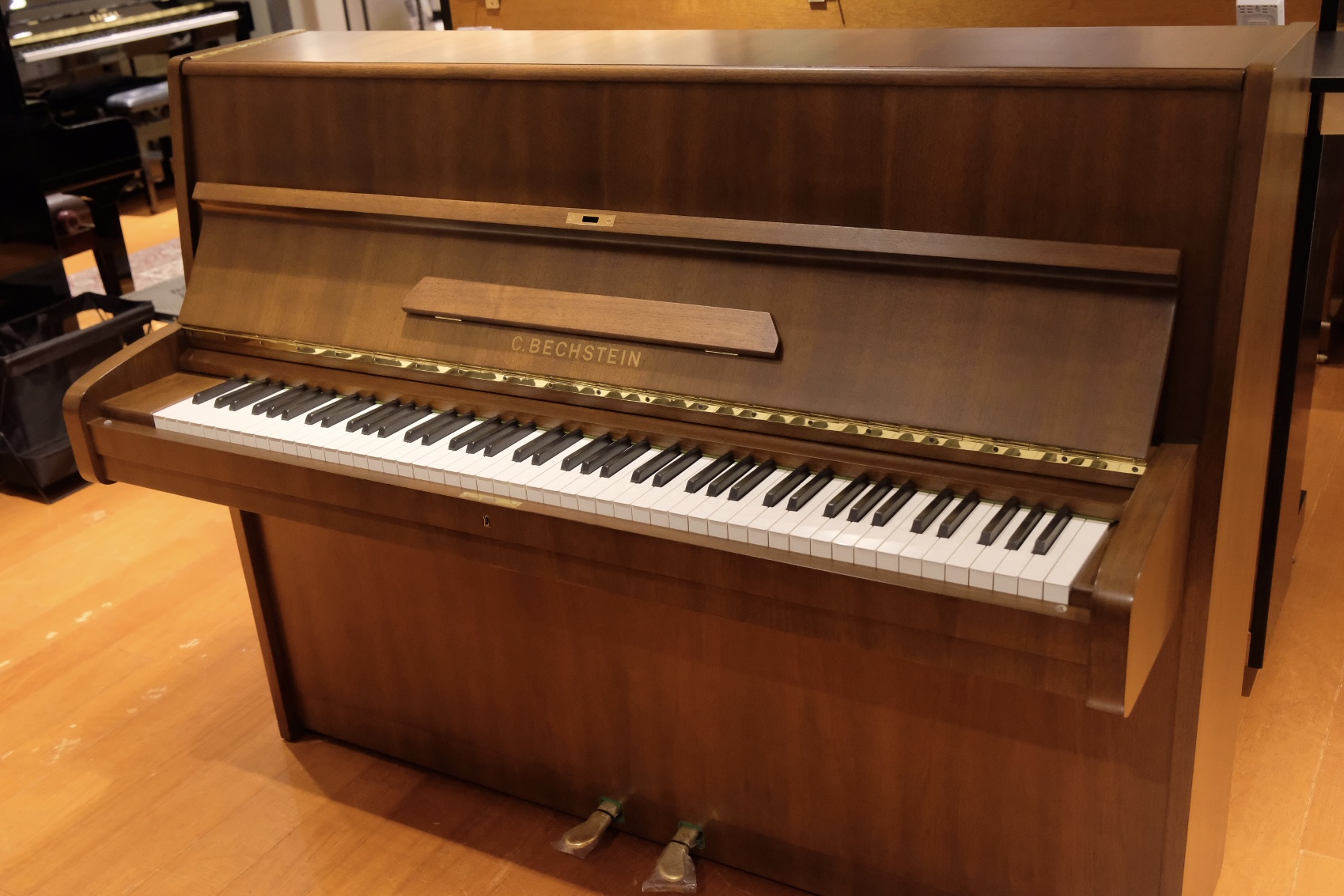 CONTENTSC.BECHSTEIN　中古/12NSTEINWAY 中古/ZガタSTEINWAY　K132（売約済み）お問い合わせC.BECHSTEIN　中古/12N 1853年創業。ピアノの「ストラディバリウス」と呼ばれるほどの名器、世界三大ピアノと呼ばれ、響板が音色を作り出すという哲学のもと、 [&hellip;]