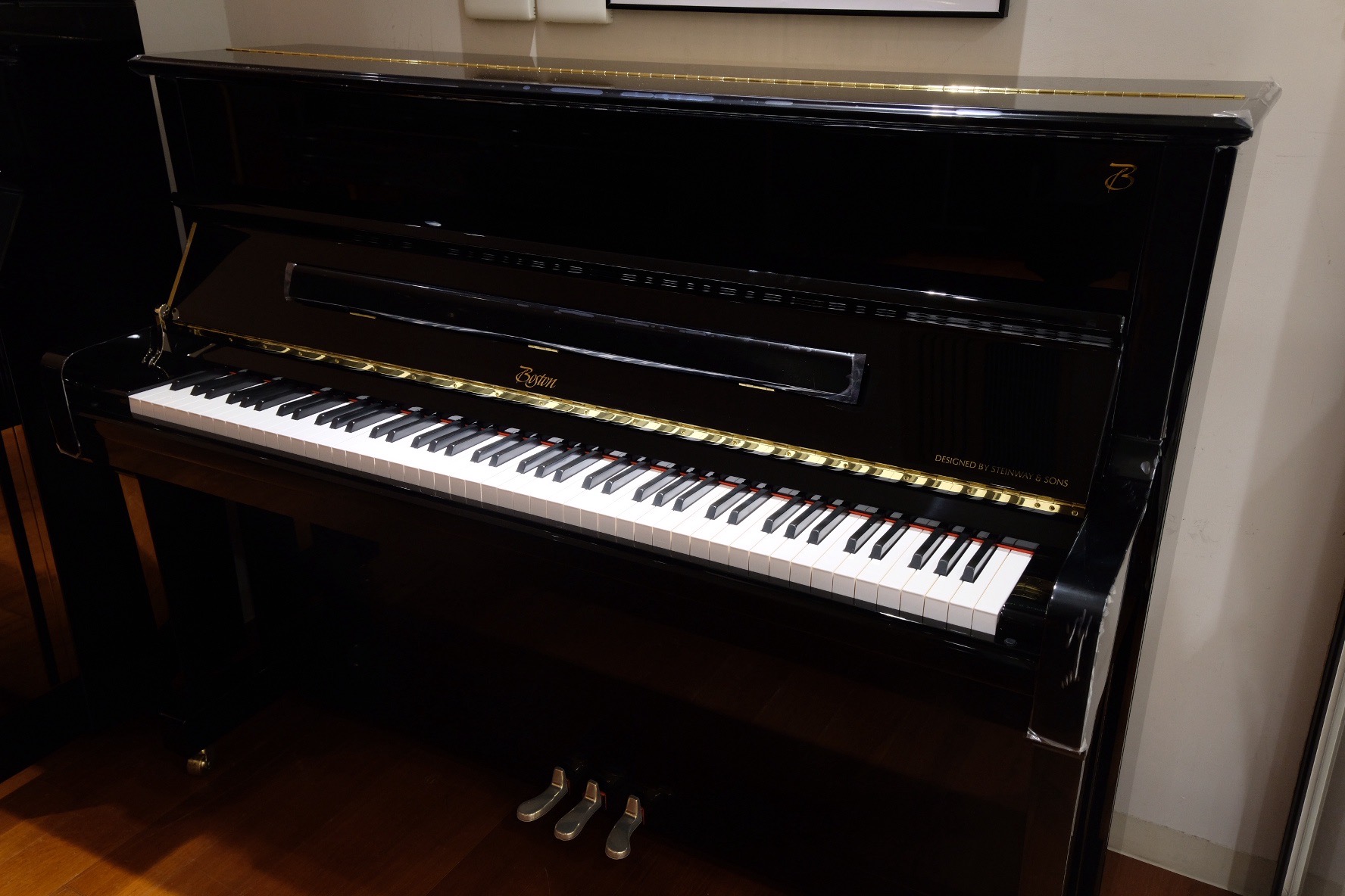 BOSTONアップライトピアノUP118PE/EP