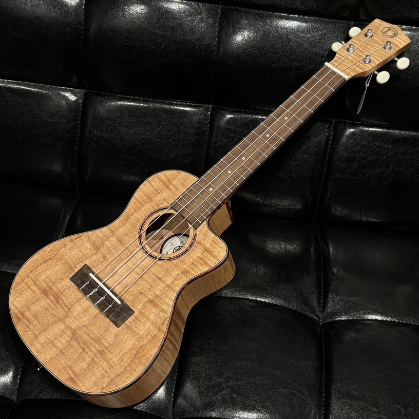 コンサートウクレレUKC-2152CE