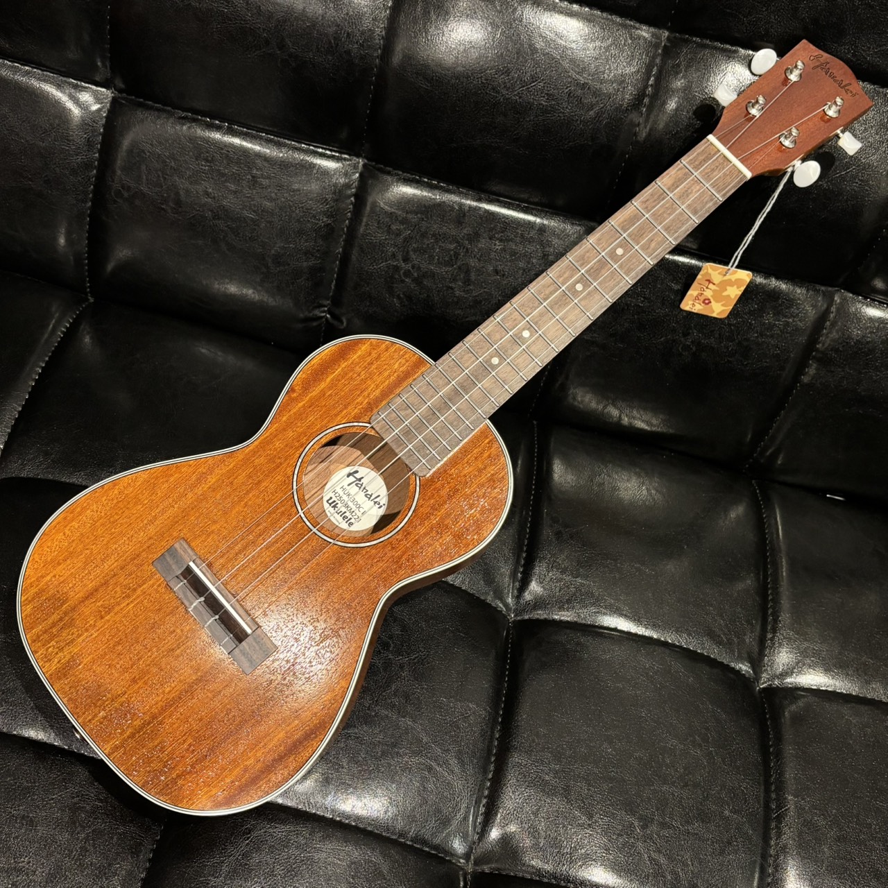 コンサートウクレレHUK-300CⅡ