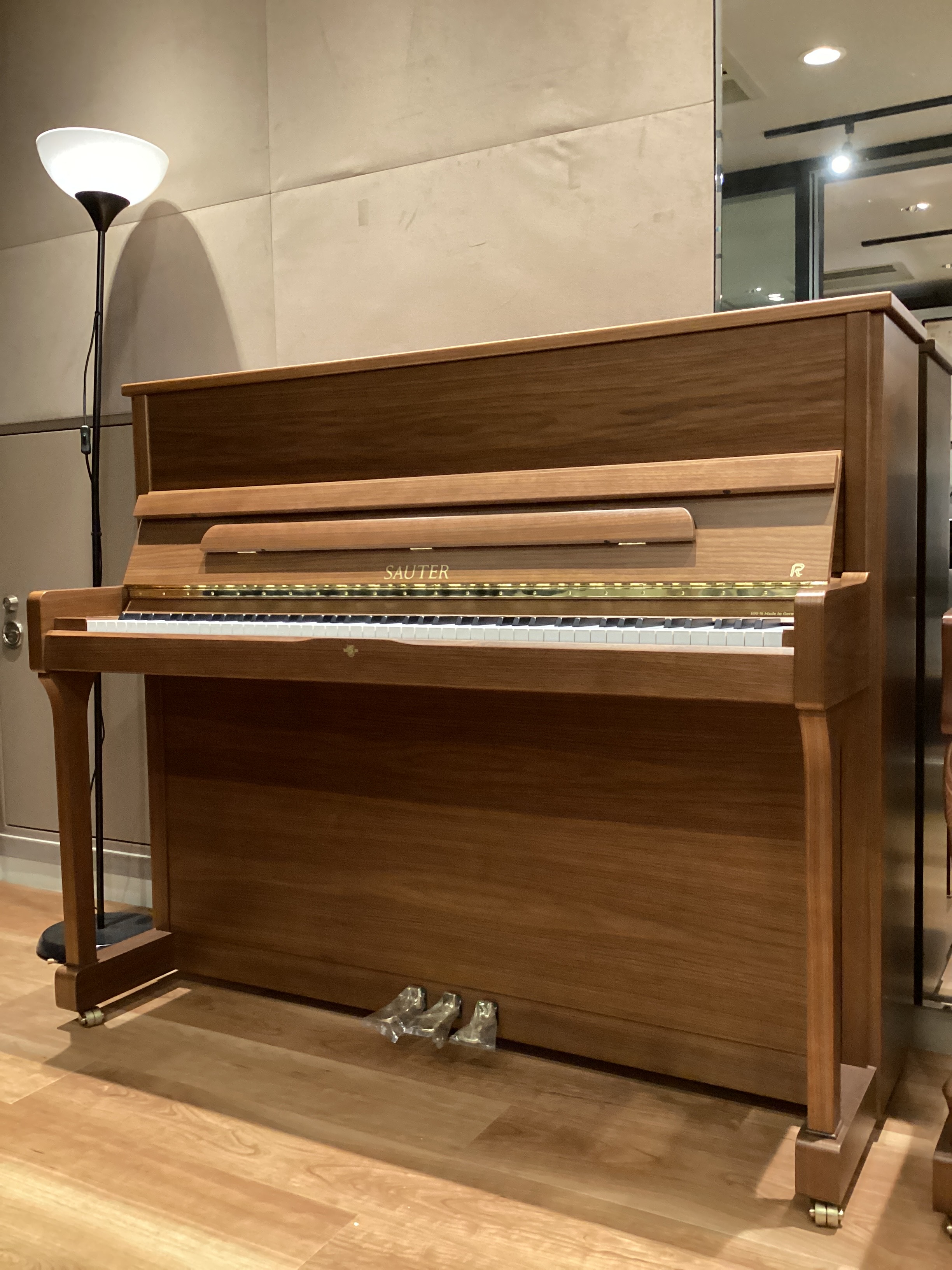 SAUTER　アップライトピアノUP122Premire/R付き