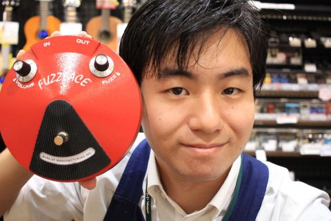 スタッフ写真 エレキギター・アンプ・エフェクター・ギターアクセサリー 千葉