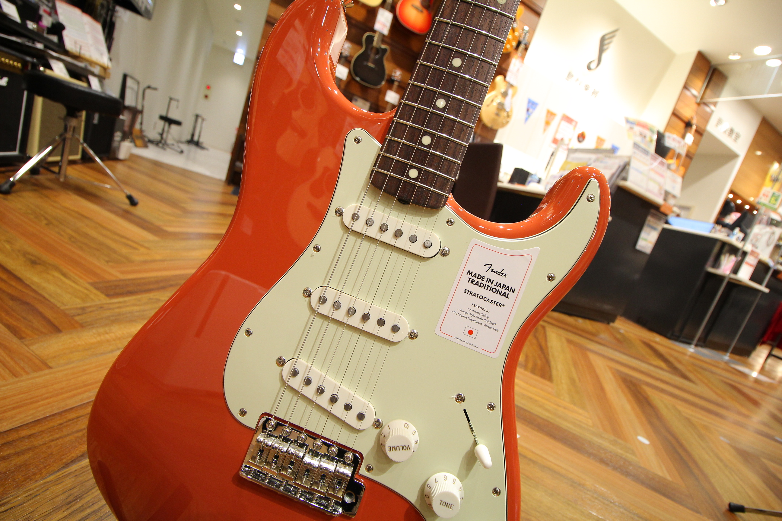 【エレキギター】Fender Traditional 60s Stratocaster