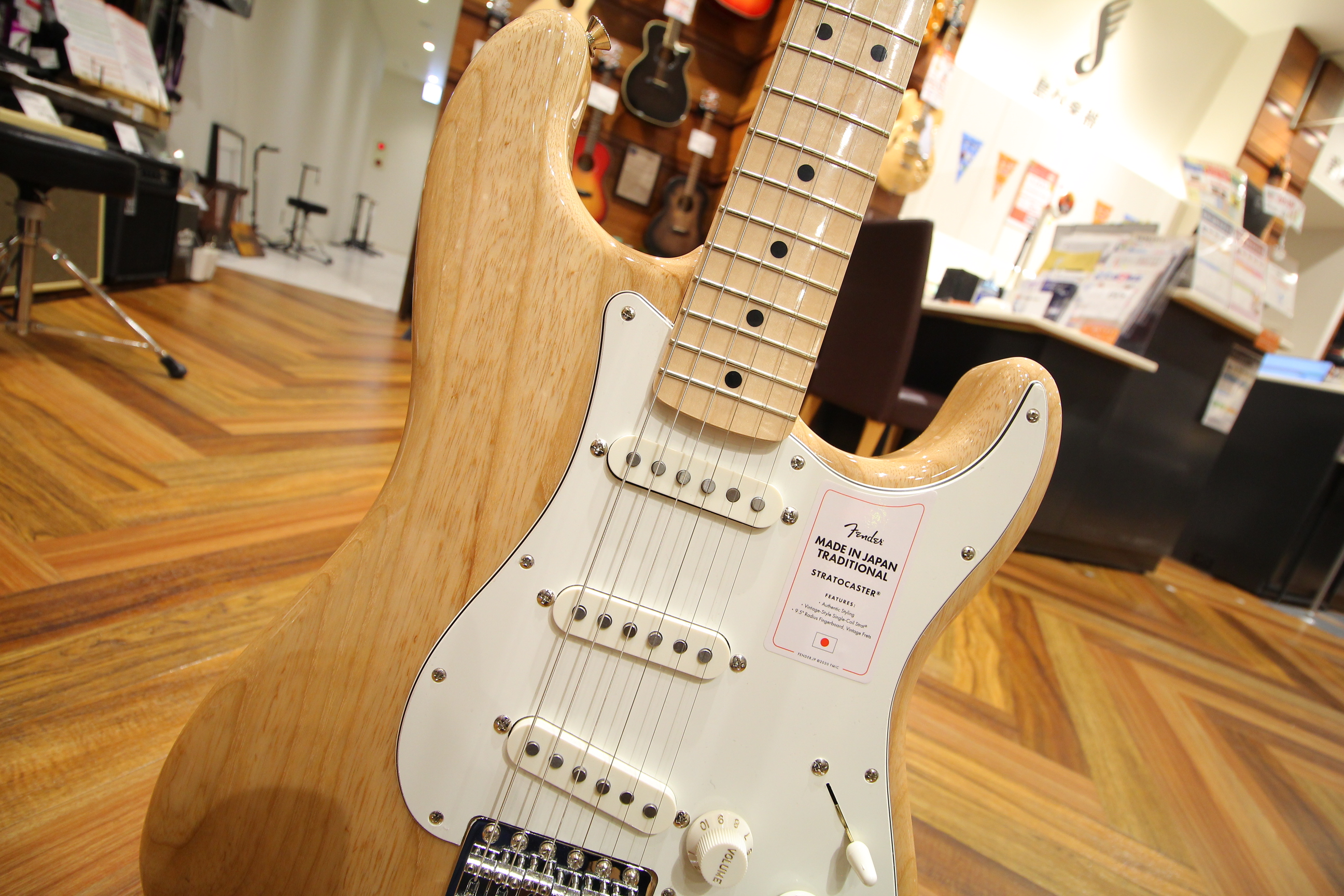 【エレキギター】FenderTraditional 70s Stratocaster
