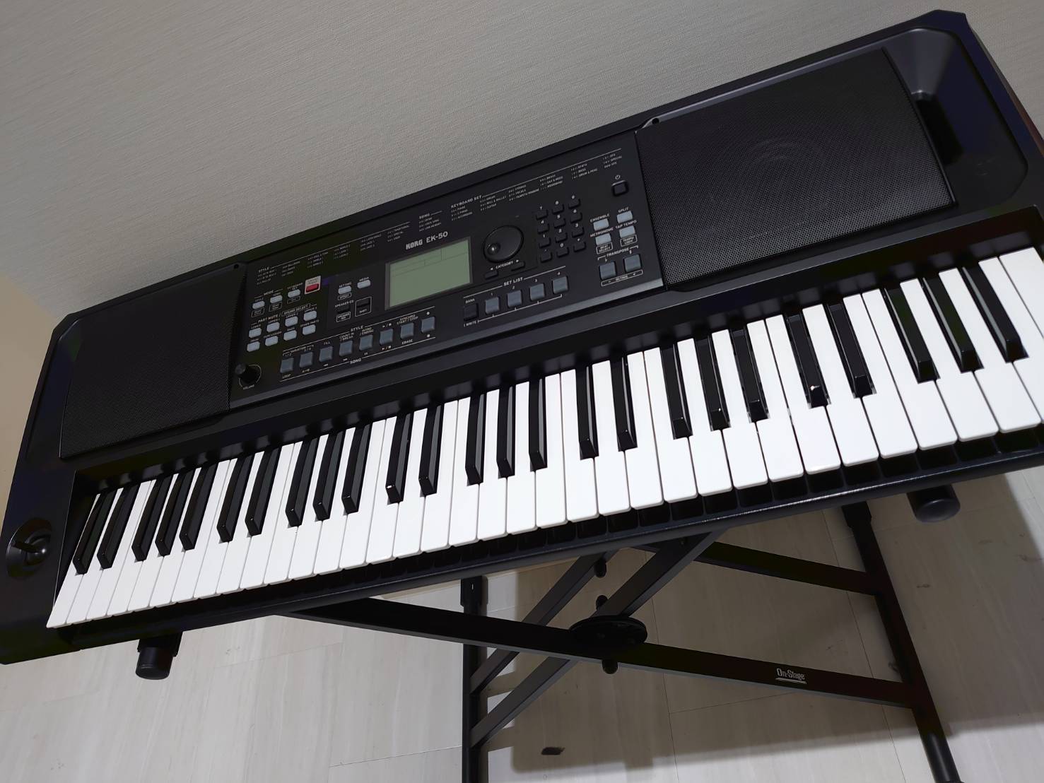 *KORG EK-50展示品1点限りの特別価格！ |*メーカー|KORG| |*型名|[https://www.korg.com/jp/products/synthesizers/ek_50/:title=EK-50]| |*定価|￥52,800(込)| |*販売価格|[!￥27,200!]| |* […]