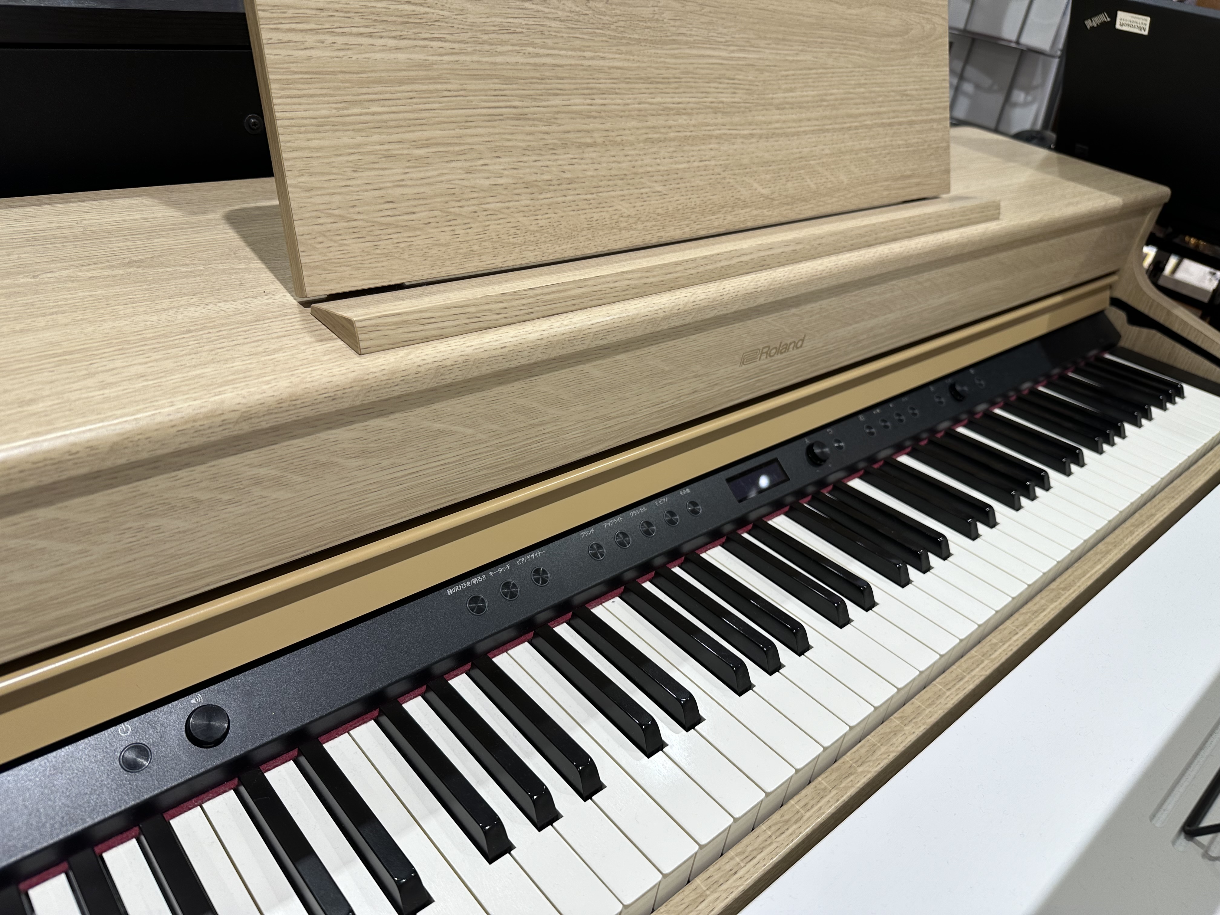 電子ピアノ　展示品1台限りRoland　HP702　LAS