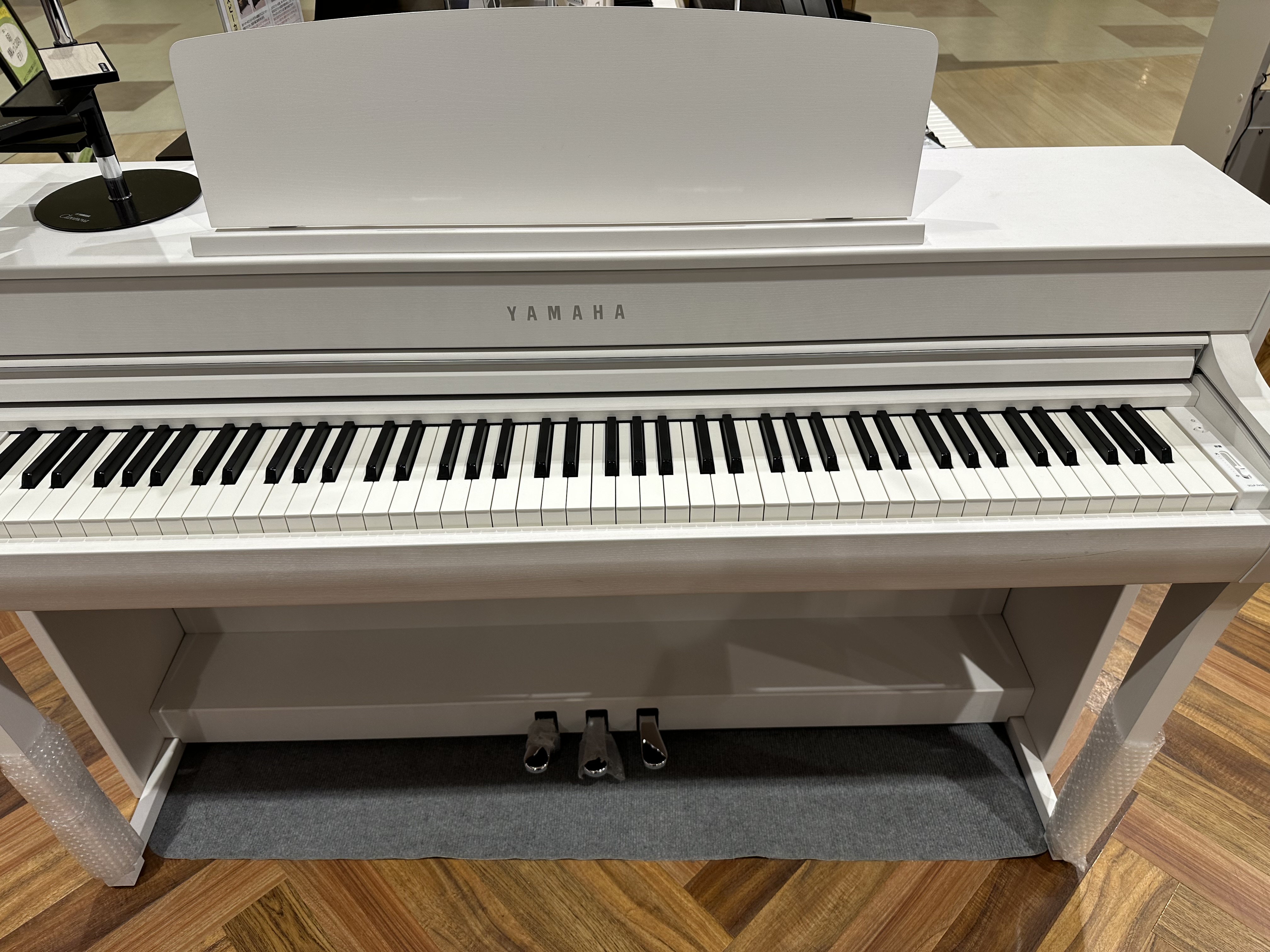 電子ピアノ　展示品1台限りYAMAHA　SCLP-7450 WH