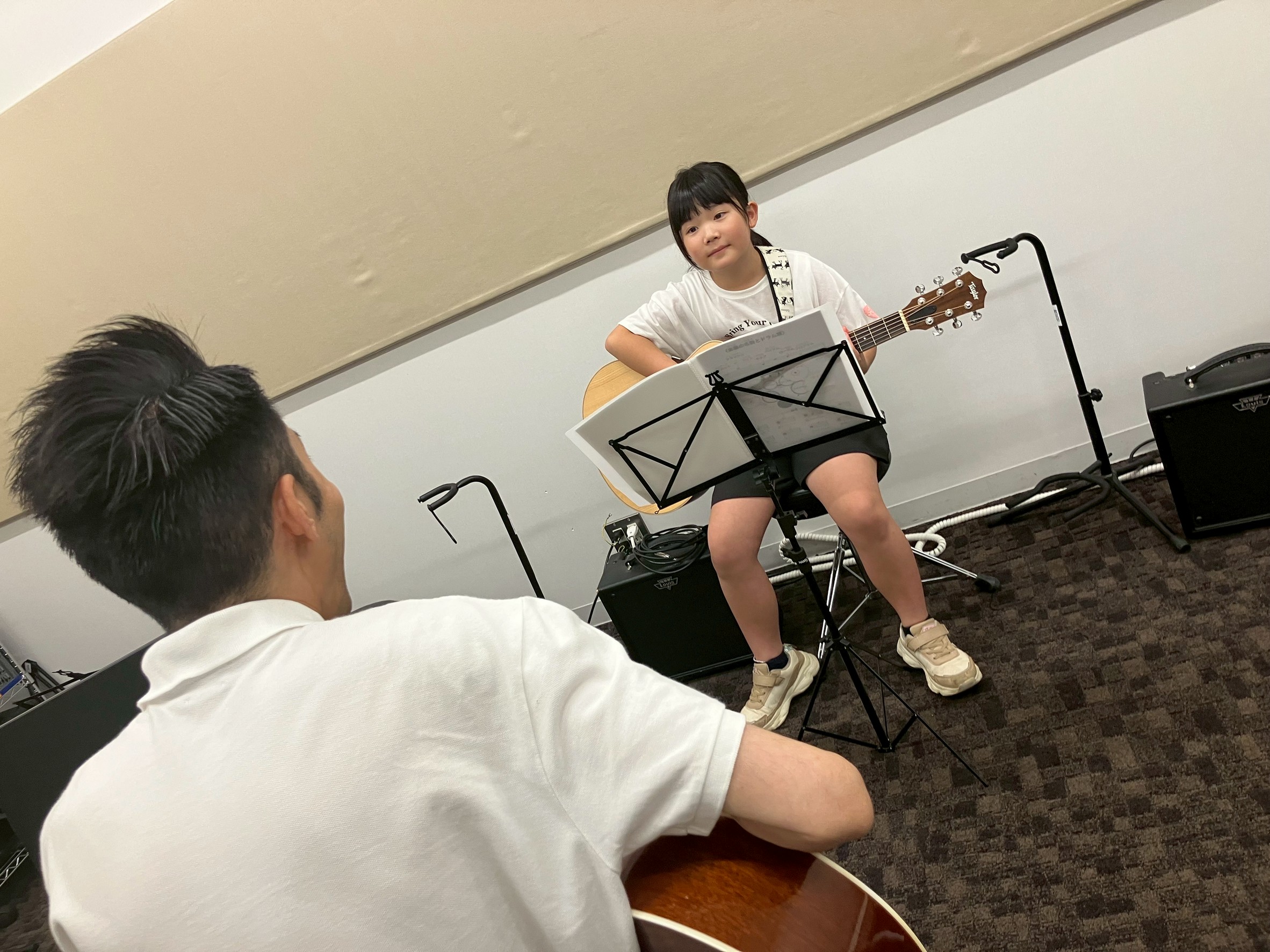CONTENTSあなたの「弾きたい！」を全力応援どんな“推し曲”リクエストができるの？（例）講師紹介ご入会をお考えの方へあなたの「弾きたい！」を全力応援 大好きなアーティストの曲、アイドルの曲、アニメの主題歌…。「こんな曲が弾けたらいいな」って思ったことはありませんか？ 島村楽器では、女の子のみんな […]