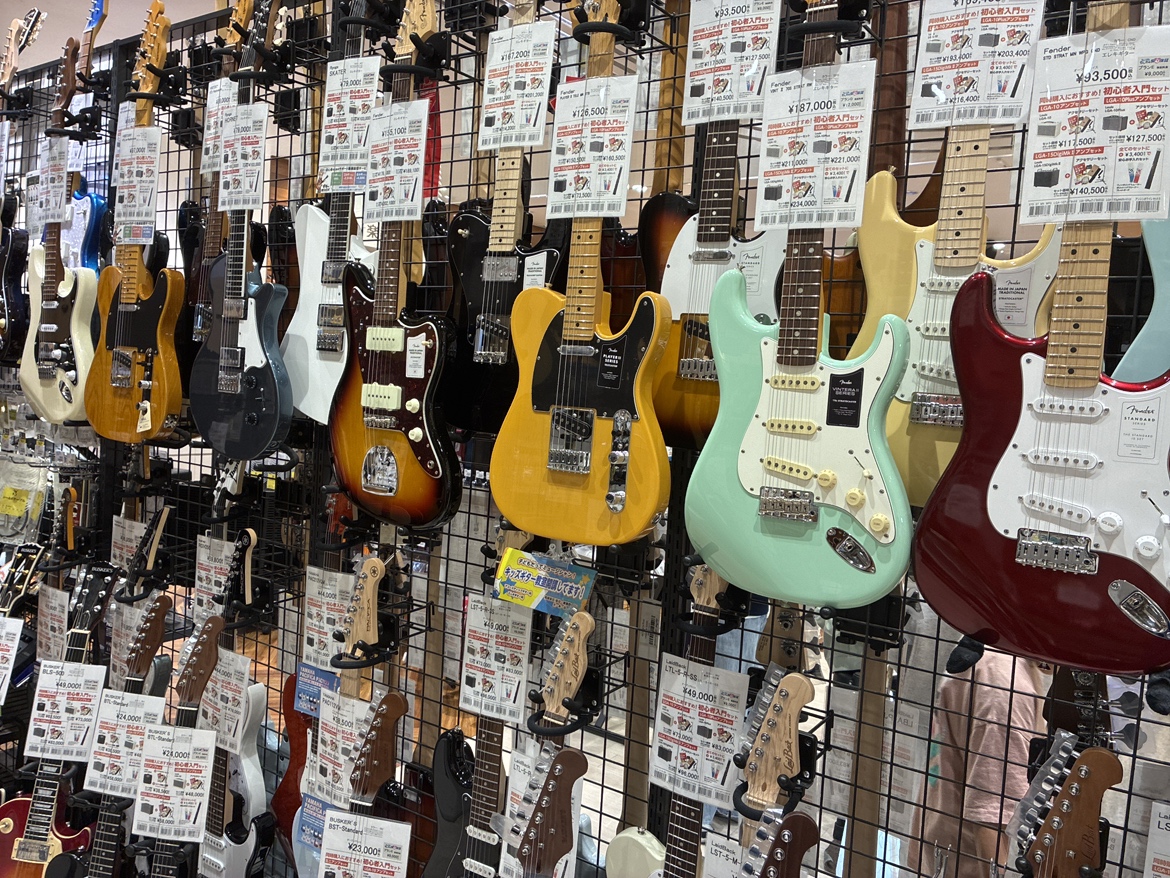 楽器を買いたいけれどどう選んだらいいのかな…？とお困りではありませんか！？そんな時はららぽーと新三郷店にお越しください！バンド経験者のスタッフが、実際の演奏者基準や、経験を取り入れ選ぶポイントをご説明いたします！初心者入門セットもございますのでご安心ください！地域密着！マイルドバンドマンのスタッフに [&hellip;]