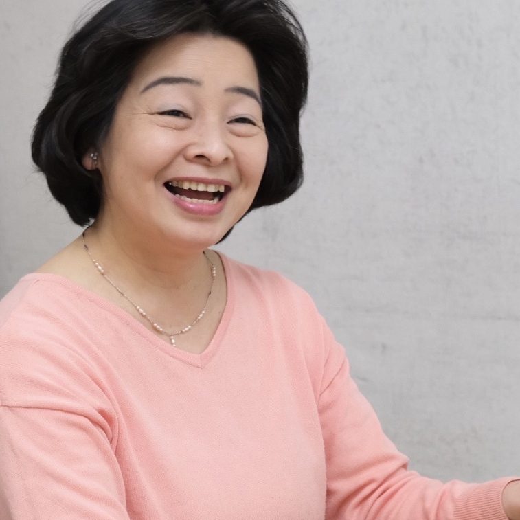 亀井 美奈子(かめい みなこ)