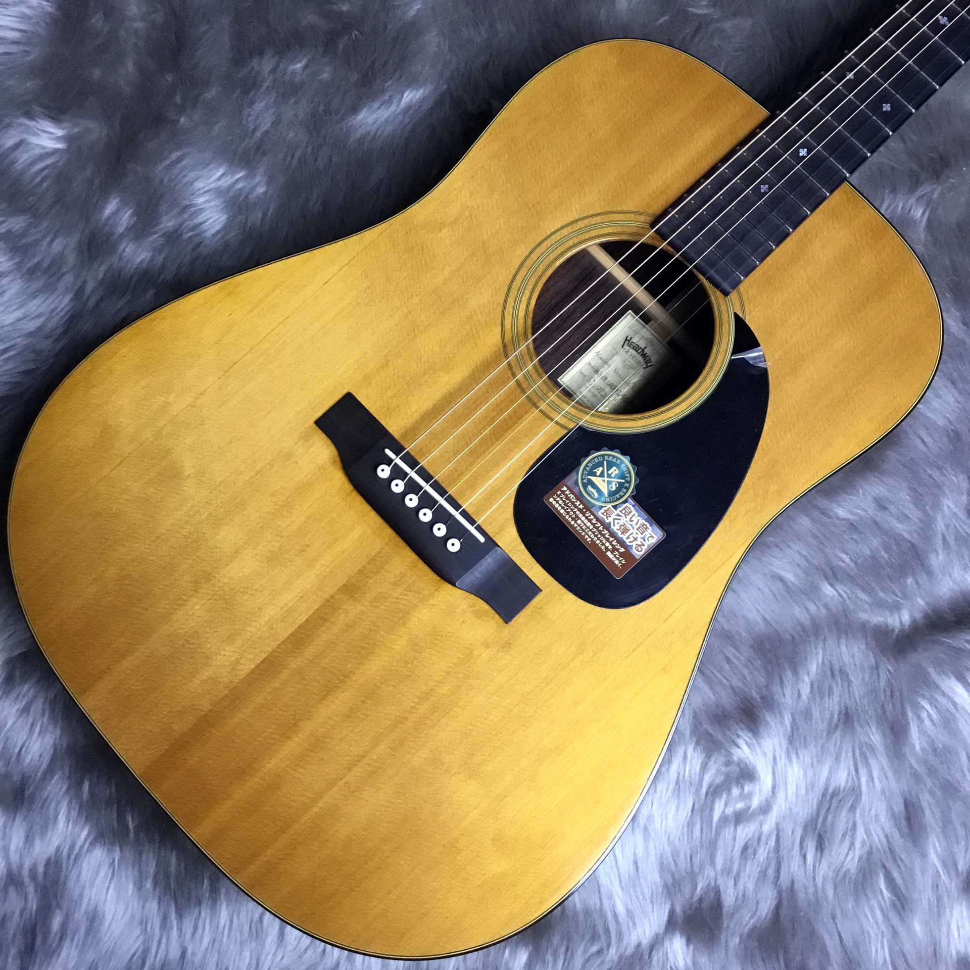 アコースティックギター〉夏季限定！漆塗りを施した「Headway HD 
