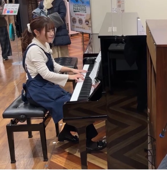 社内認定ピアノアドバイザー小口(おぐち)