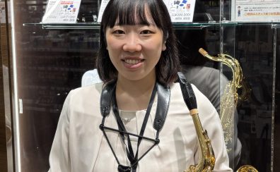 所沢店サックスインストラクター　深澤美穂