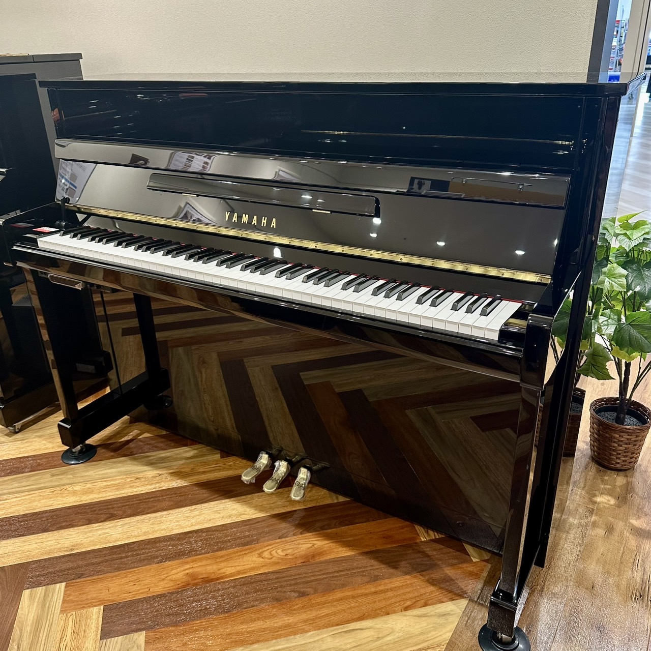 新品アップライトピアノヤマハ b113SC3(サイレント機能搭載モデル)