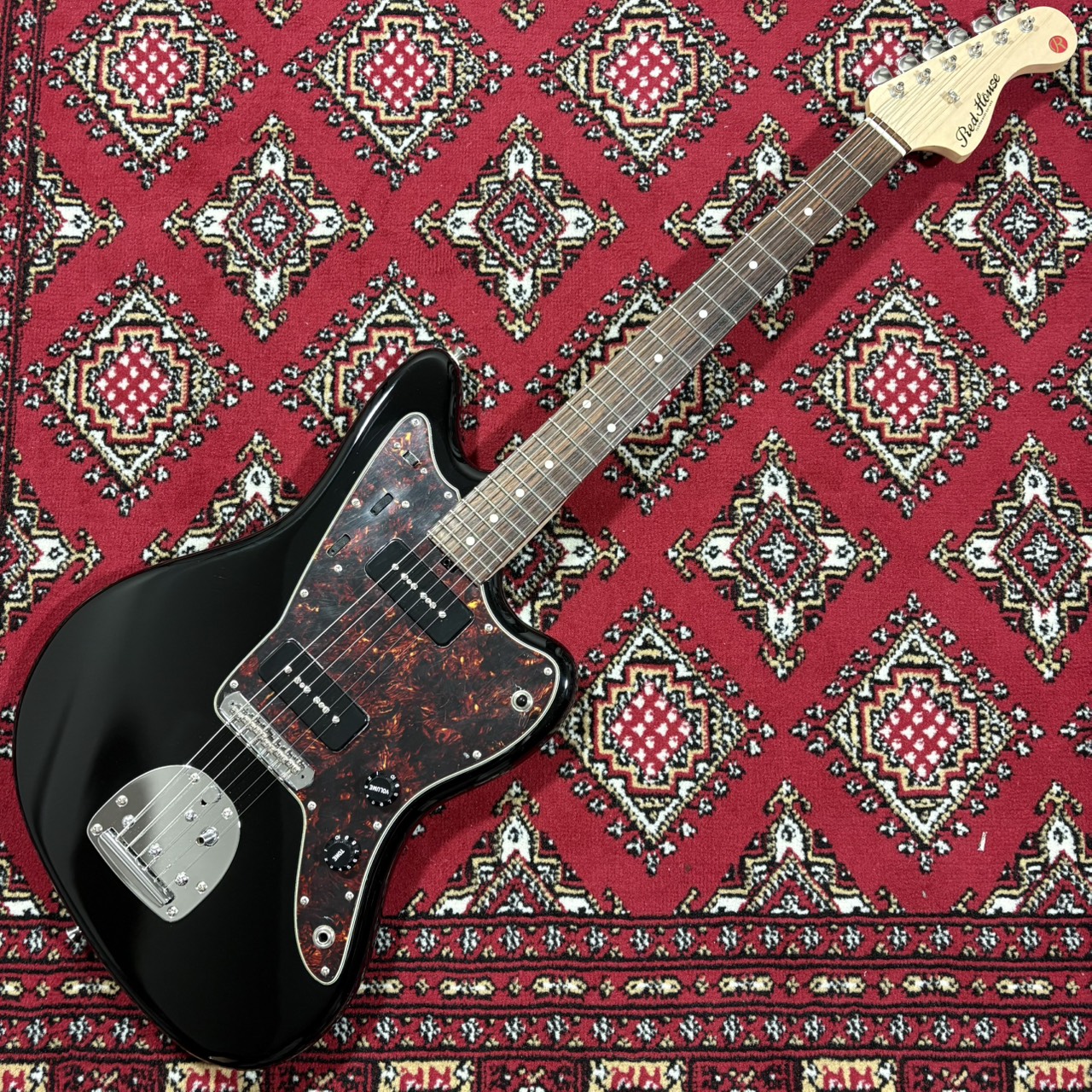 Red house guitarsGeneral JM BLK