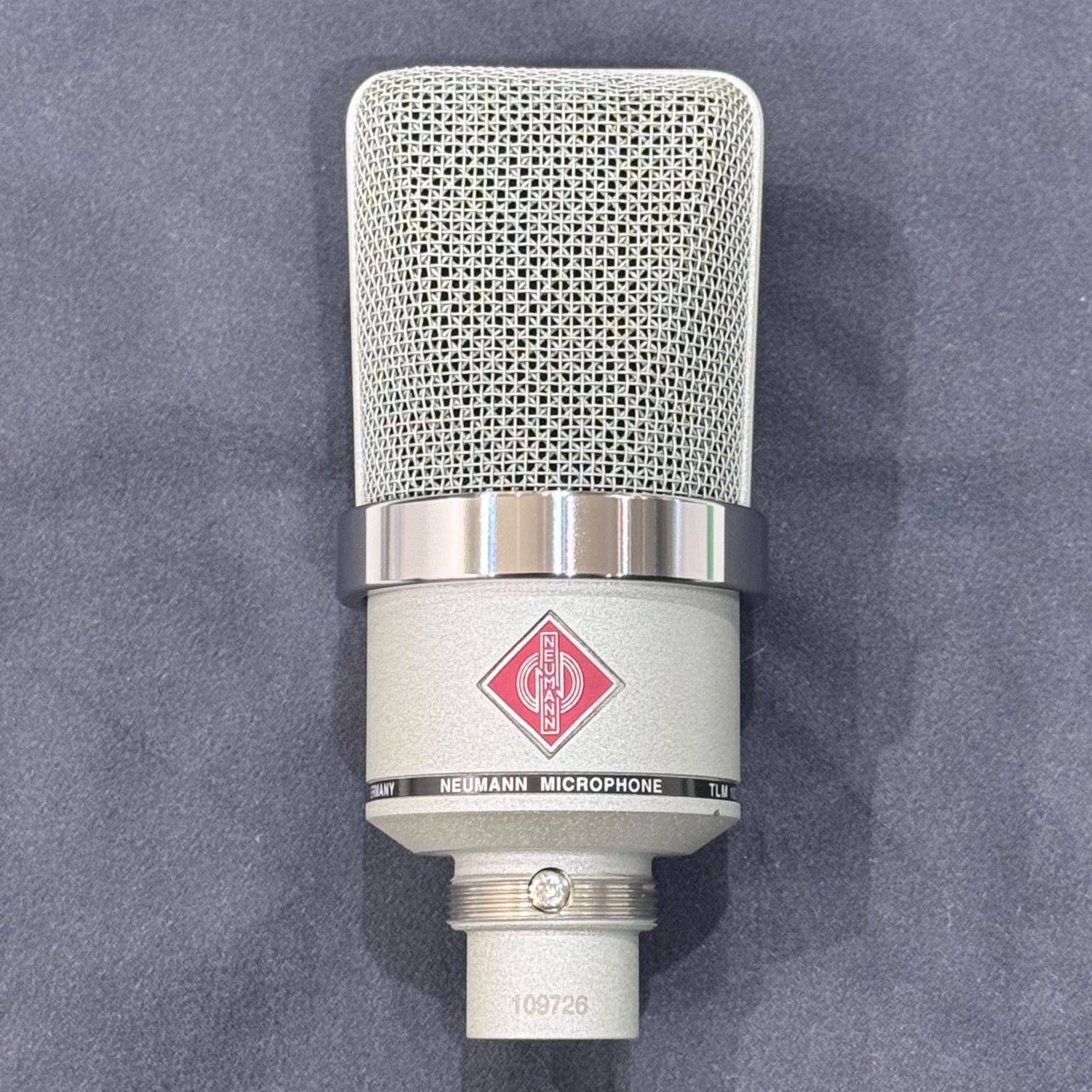 コンデンサーマイクNEUMANN TLM 102【傷凹みあり特価】