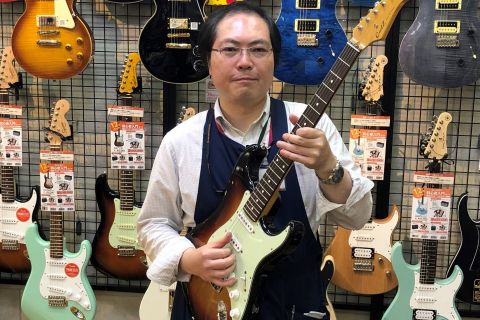 スタッフ写真 (ギターアドバイザー) エレキギター / アンプ / シンセサイザー/PA 担当 丸岡