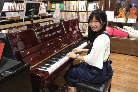 スタッフ写真 店長 石井