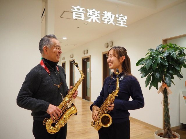 サックスサロン 大人の音楽教室 サックスレッスンのご紹介 イオン新浦安店 店舗情報 島村楽器 サックスサロン 大人の音楽教室 サックスレッスンのご紹介 イオン新浦安店 店舗情報 島村楽器