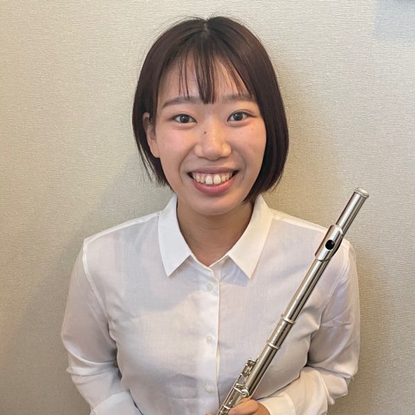 火・土曜日：小林　未奈