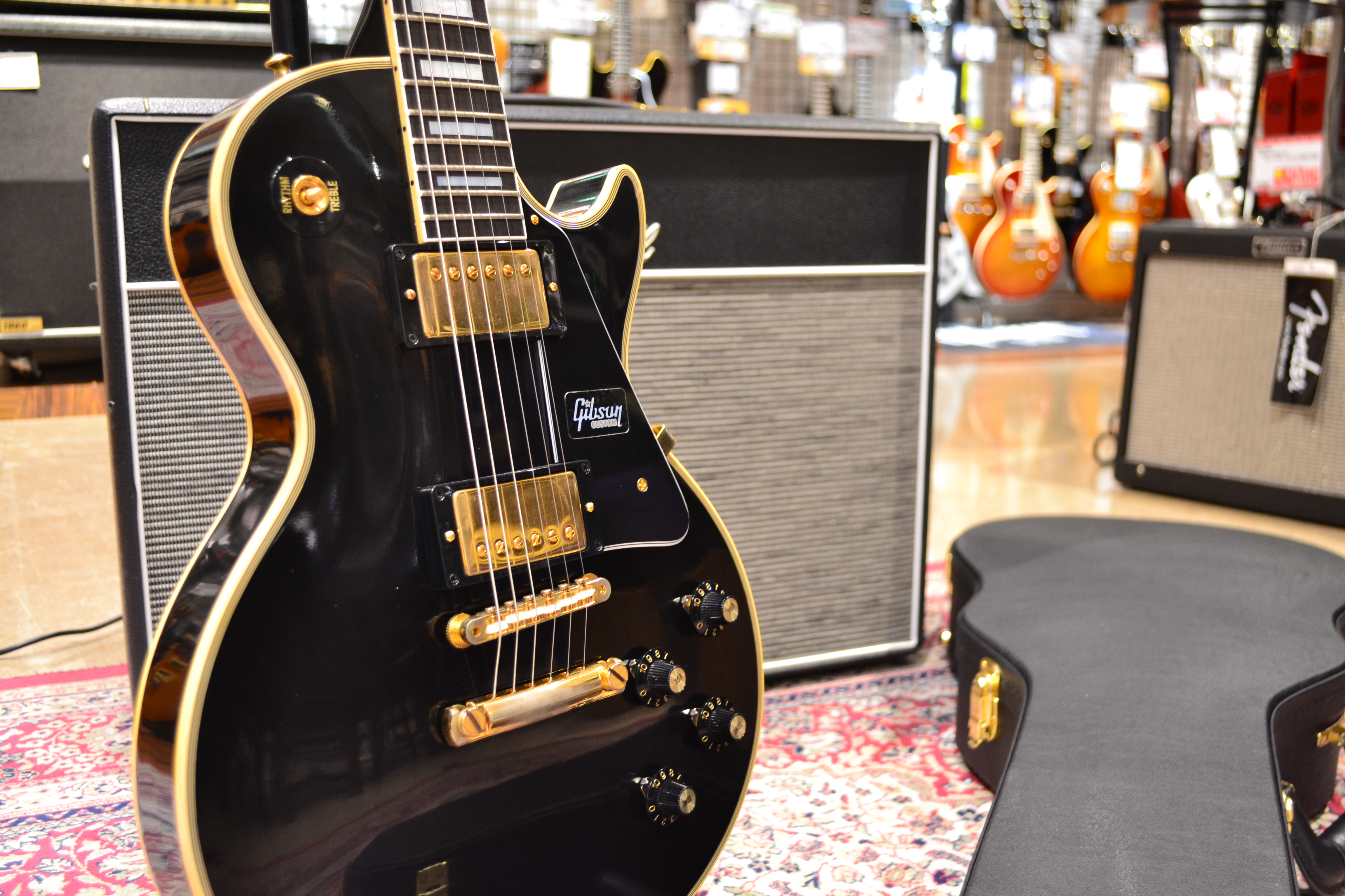 【新入荷】Gibson Custom Shop 50th Anniversary 1968 Les Paul Custom VOS