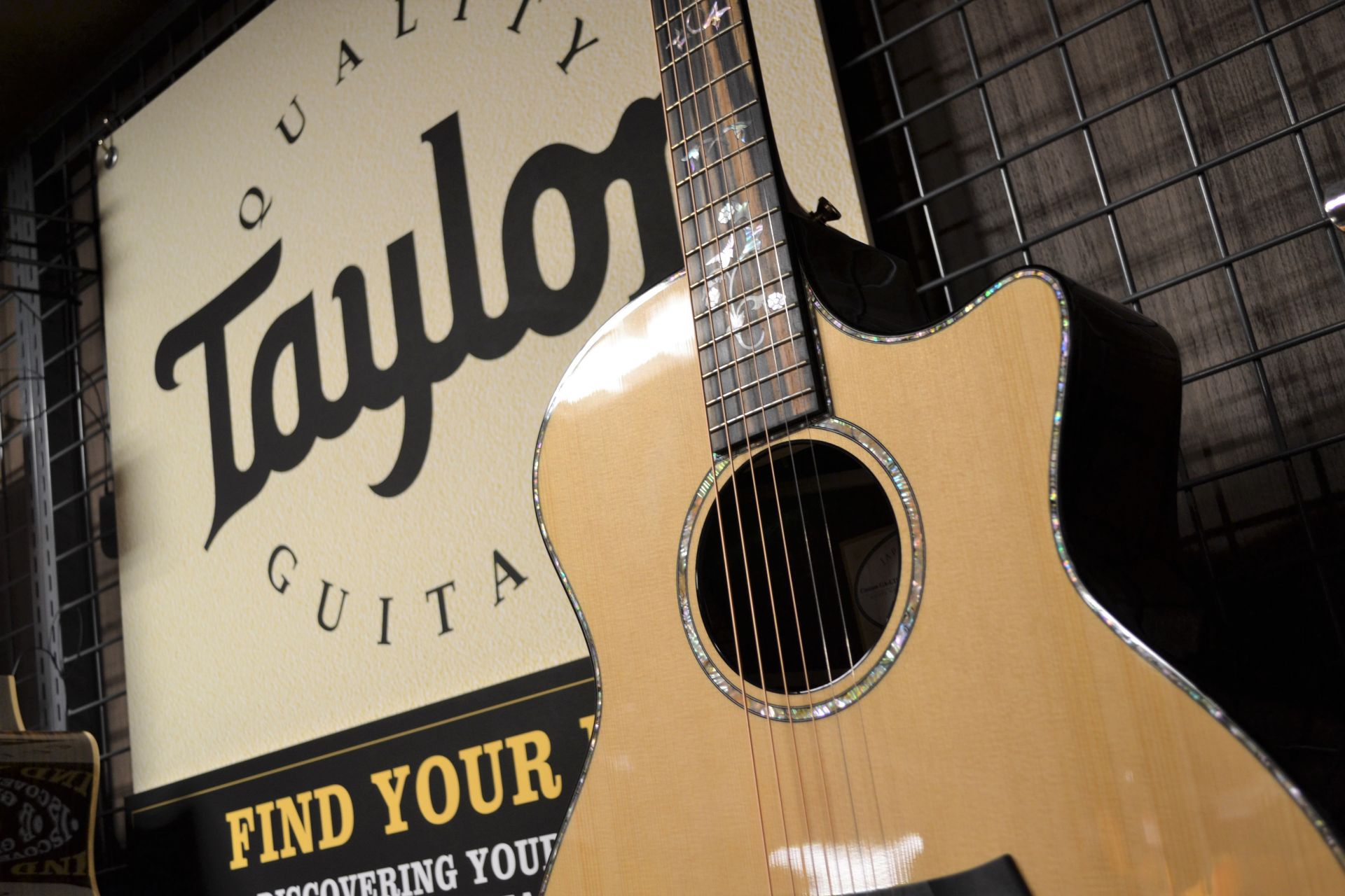 【新入荷】2018年楽器フェアに向けて限定で製作されたTaylor / Custom GA-LTD Rosewood入荷致しました！