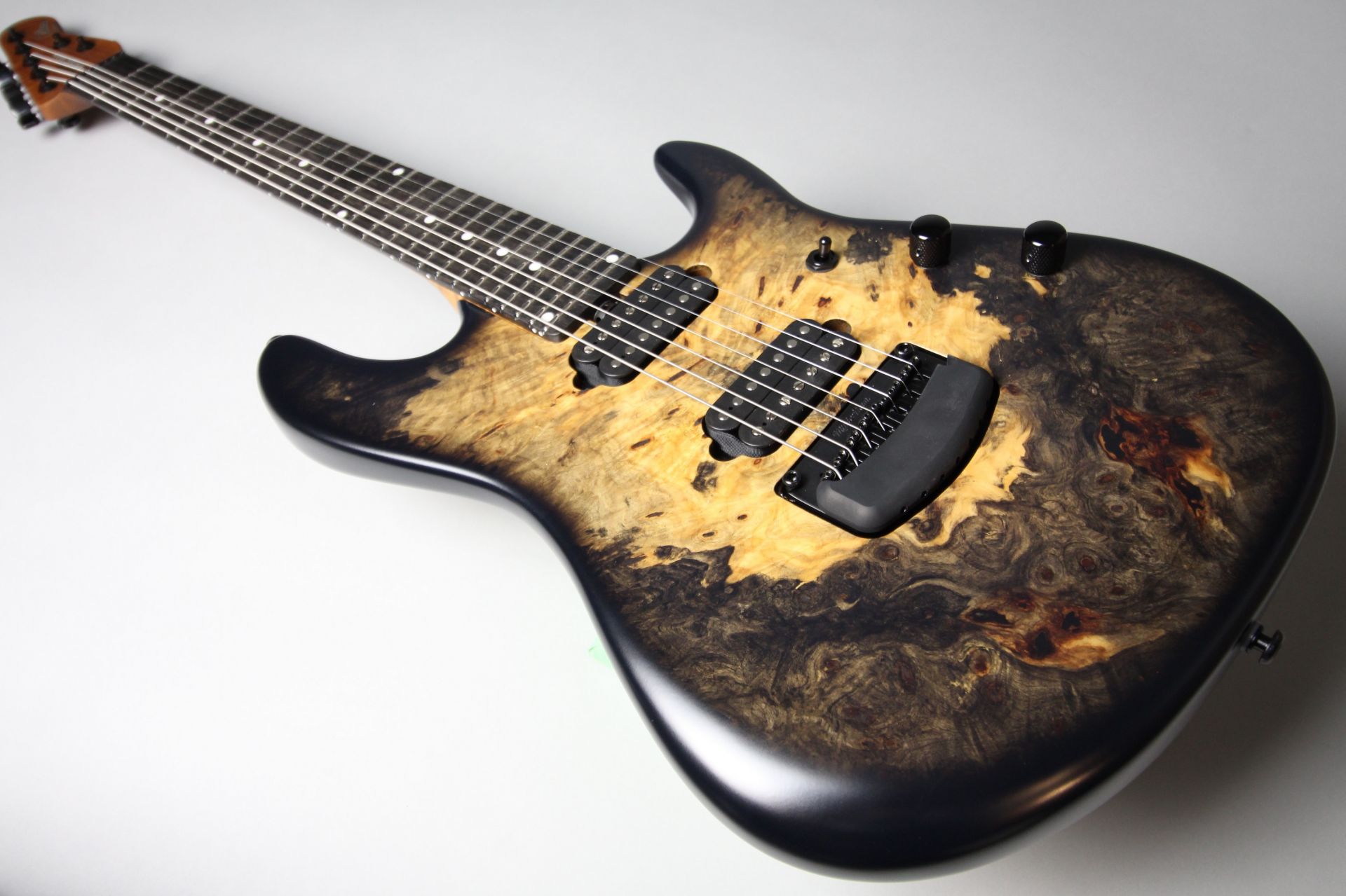 【新入荷】Ernie Ball Music Man Jason Richardson 7-string Cutlass