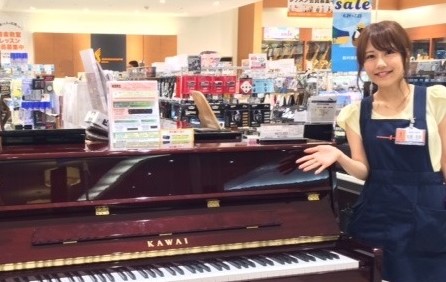 スタッフ写真 ピアノ 佐藤