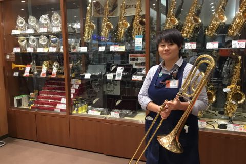 スタッフ写真 管楽器 伊藤