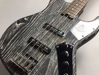 【ベース入荷速報！】Bacchus (バッカス) SWL4-ASH RSM (Black & White) WEB購入できます！