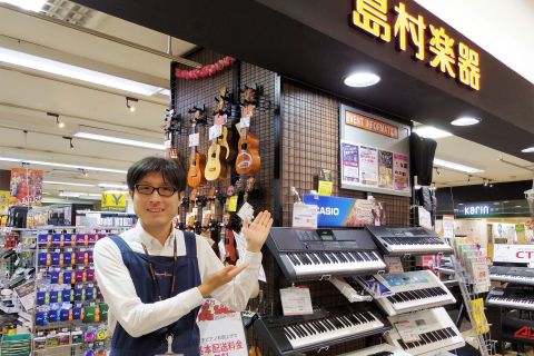 スタッフ写真 店長・ギターアドバイザー 樋口