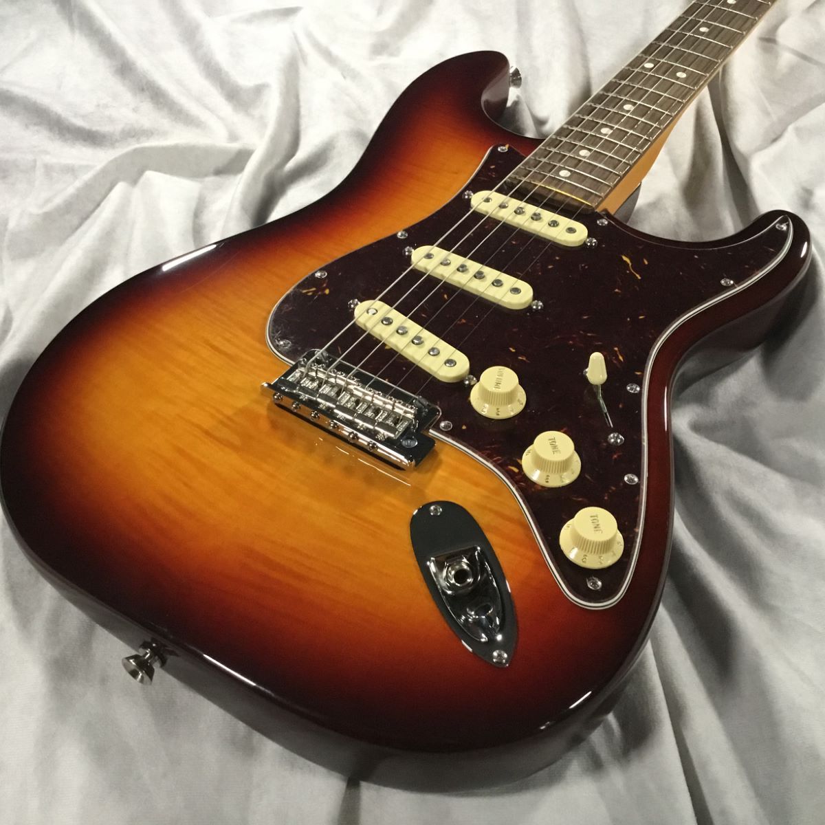 エレキギターFender 70th Anniversary American Professional II Stratocaster Comet Burst