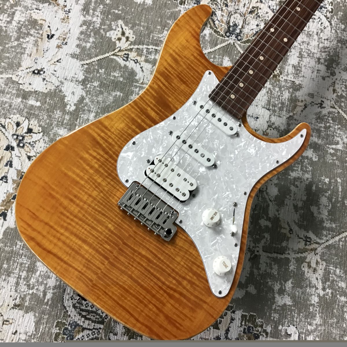 Suhr Suhr JE-Line Standard Plus /Trans Amber/Pau Ferro