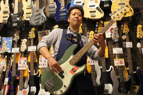 スタッフ写真 副店長・ギター・ベース・アンプ・エフェクター・デジタル機器 井出