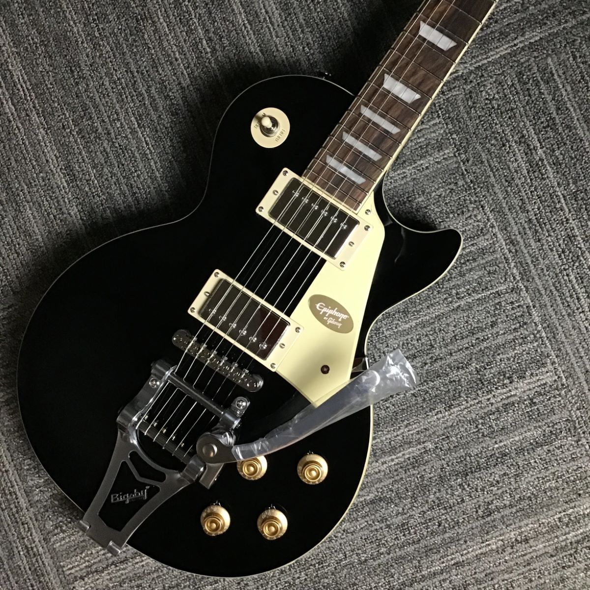 EpiphoneLes Paul Standard 50s Bigsby Ebony