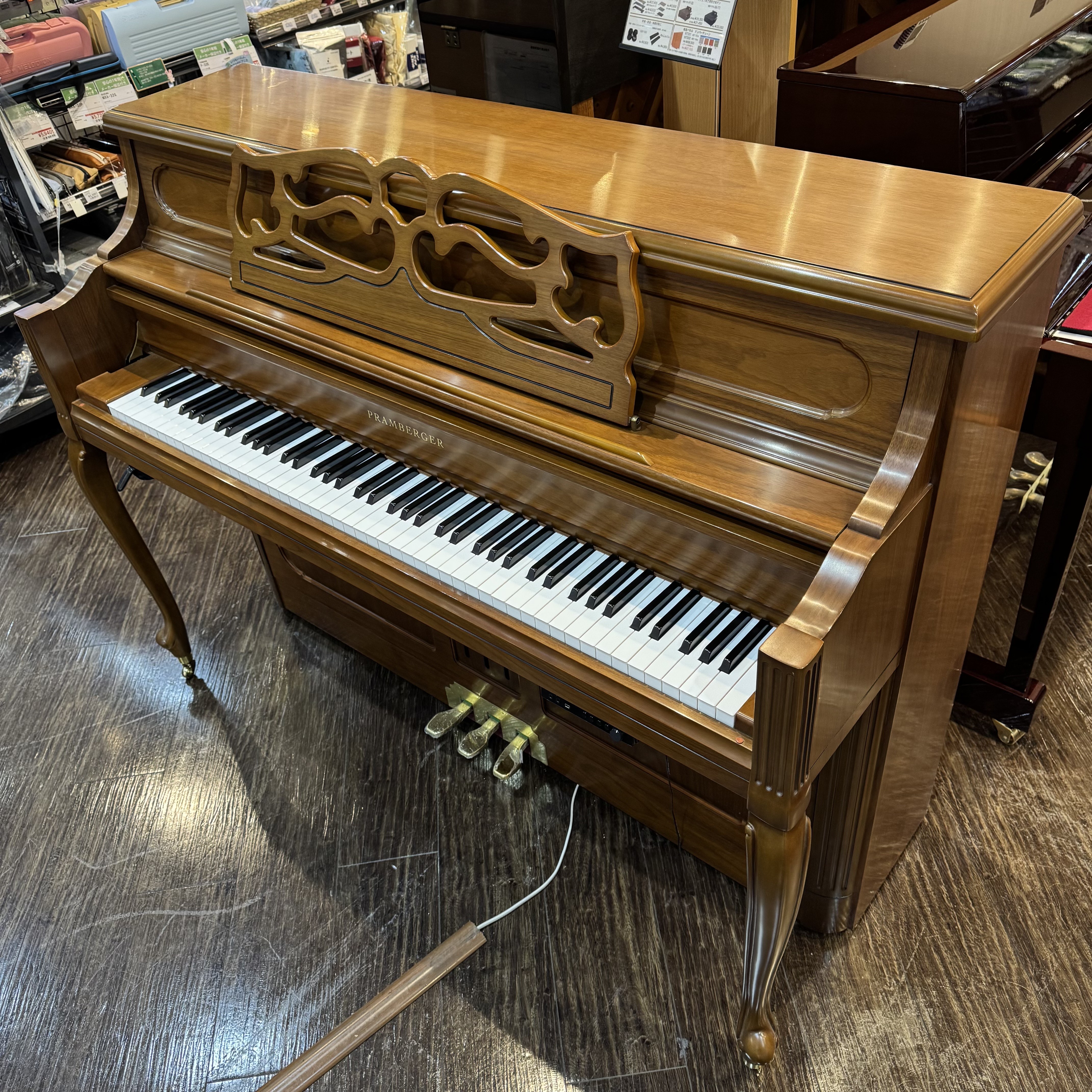 消音ユニット搭載新品アップライトピアノPV110FRB