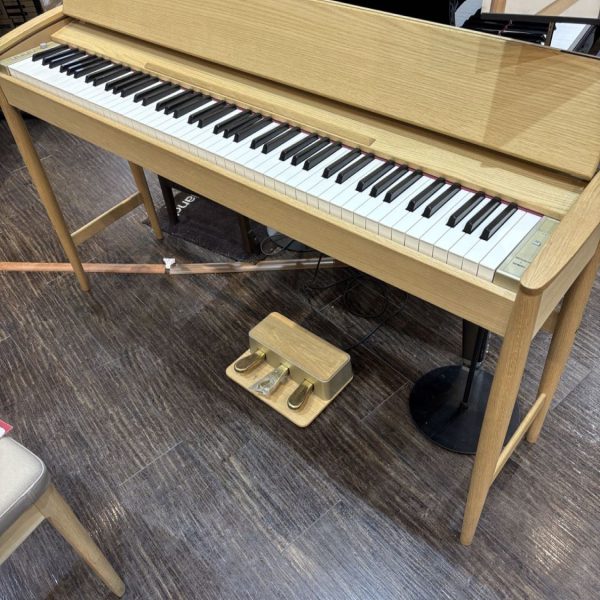 Roland　KF-10　生産完了に伴い、店頭展示品特価。<br />
通常販売価格¥407,000(税込)のところ、展示品1台限りの特別価格￥ 299,200 （税込）