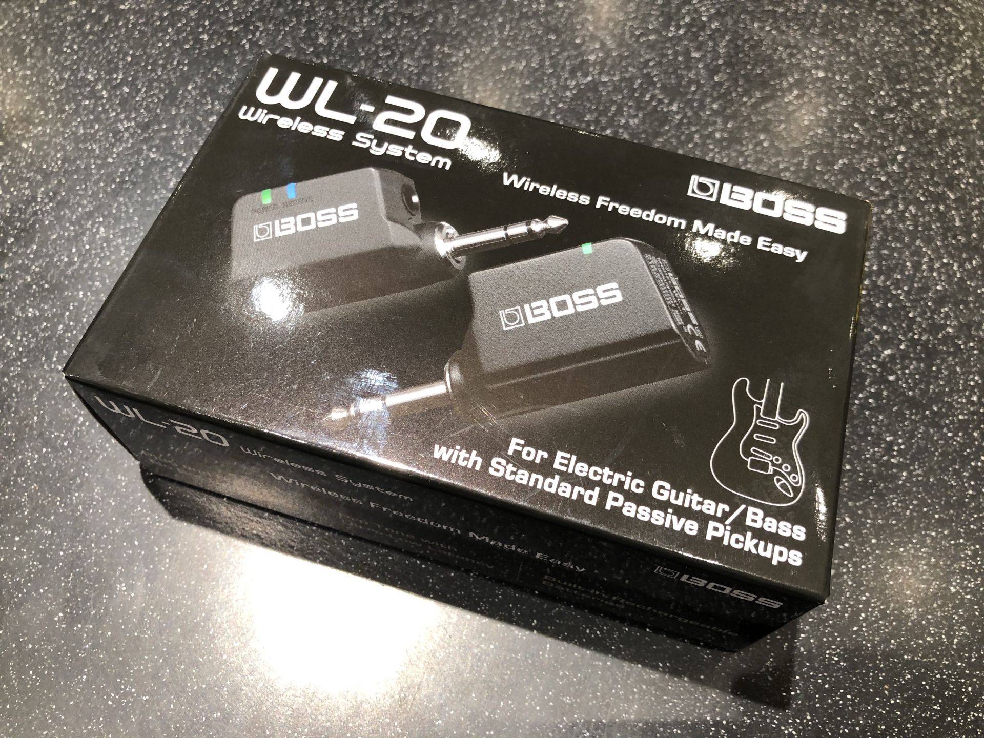 【ワイヤレスシステム】ギターはもちろん、シンセにも使えるBOSS / WL-20が入荷しました！