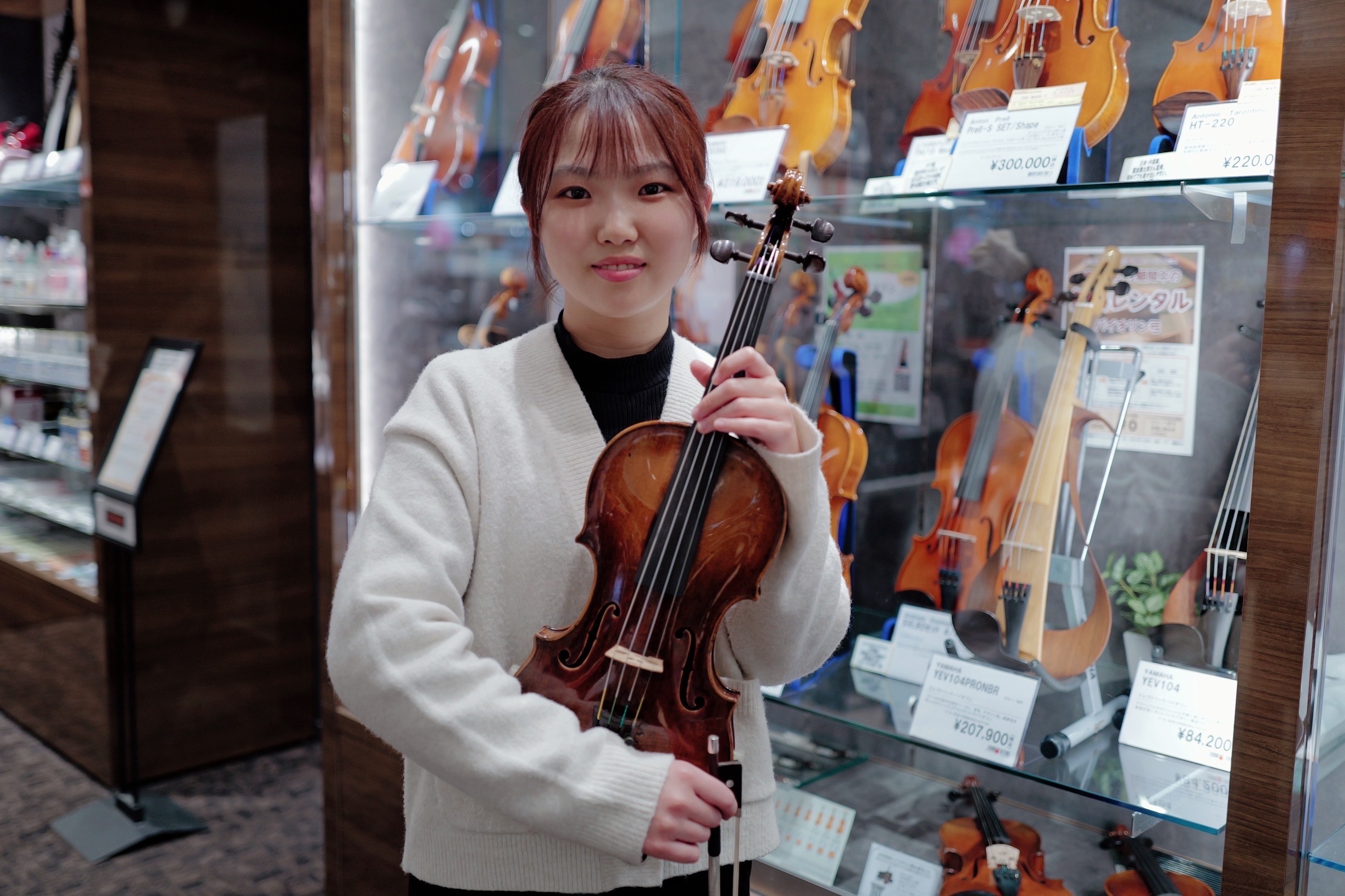 ■ヴァイオリンを習うなら、島村楽器THE OUTLETS HIROSHIMA店へ！ 当店では、数多くの生徒様に音楽教室をご利用いただいております。広島県　佐伯区、西区、安佐南区、廿日市市、南区、中区、呉市、東広島、安佐北区、東区などでバイオリン教室をお探しのお客様は島村楽器アウトレット広島店へ！（伴 […]