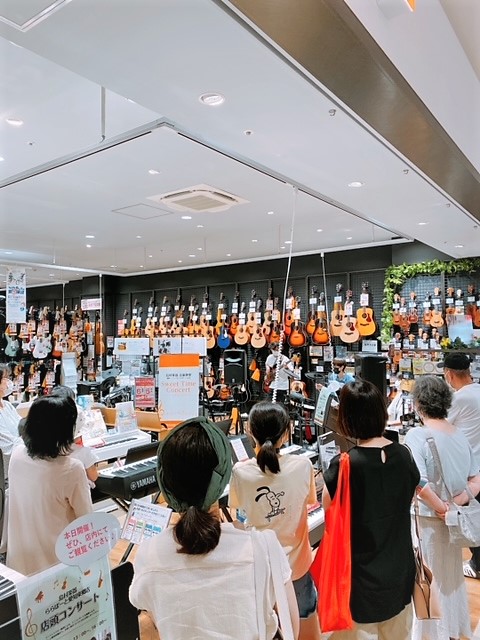 *店頭にてデモ演奏を行いました 皆様こんにちは！ ららぽーと愛知東郷店ピアノインストラクターの服部です。 先日店頭でデモ演奏を行いましたので、その時の様子をお届けいたします！ [https://www.shimamura.co.jp/shop/togo/koushi-instructor/20210 […]