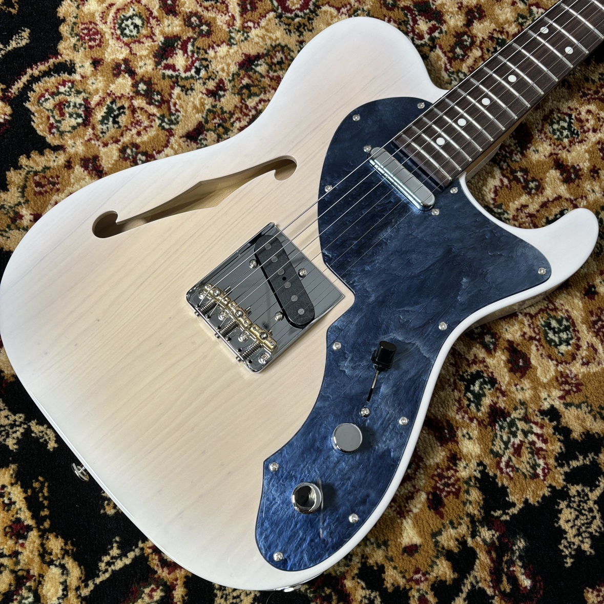 MOMOSEMT-HOLLOW-HIBA