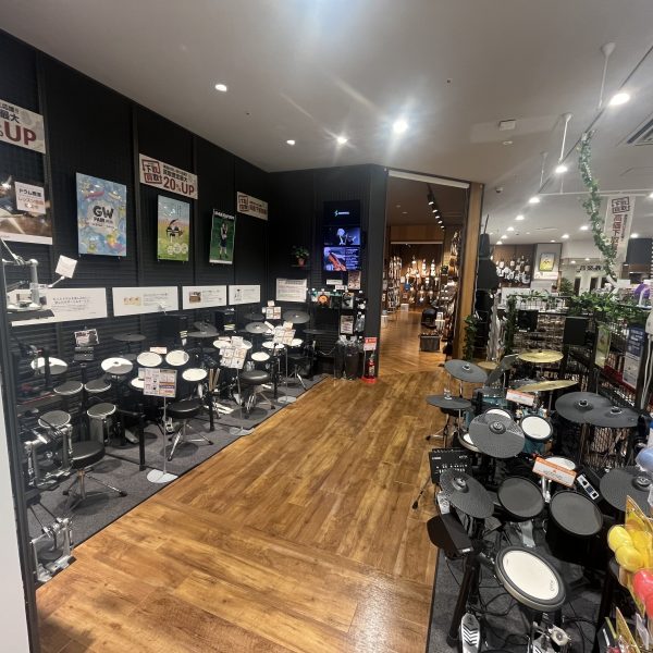ご自由にお試しいただける電子ドラムコーナー