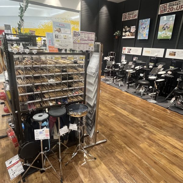 アクセサリーも豊富に取り揃えております