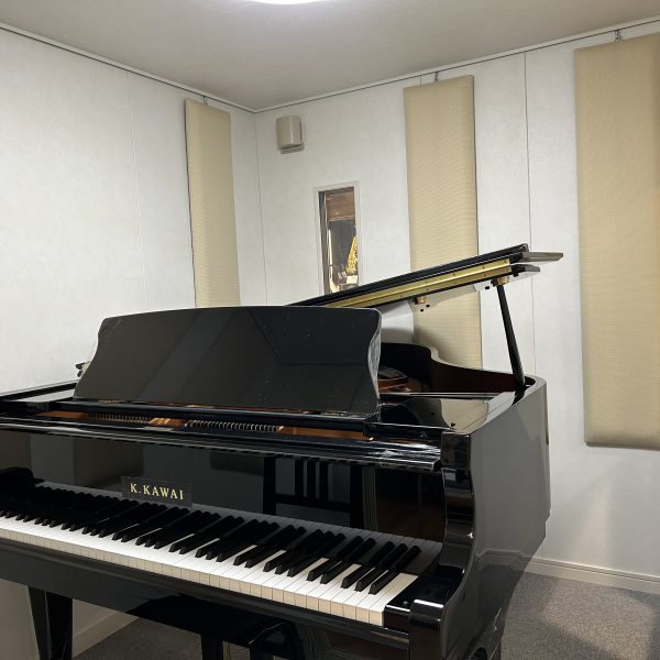 展示グランドピアノ　KAWAI　GX-2