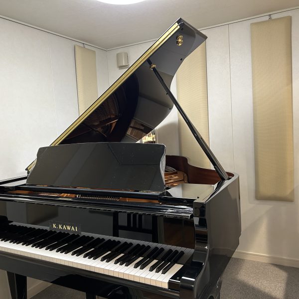 展示グランドピアノ　KAWAI　GX-2