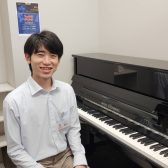 【講師インタビュー】豊川店　火・水・金・土・日曜日開講　予約制ピアノサロン：藤井 鴻気先生