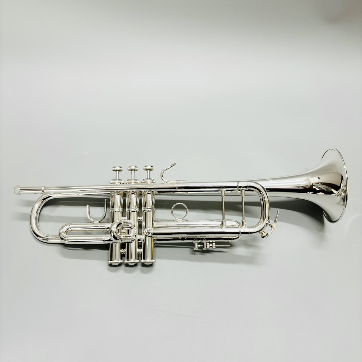B♭トランペット Bach 180ML37SP