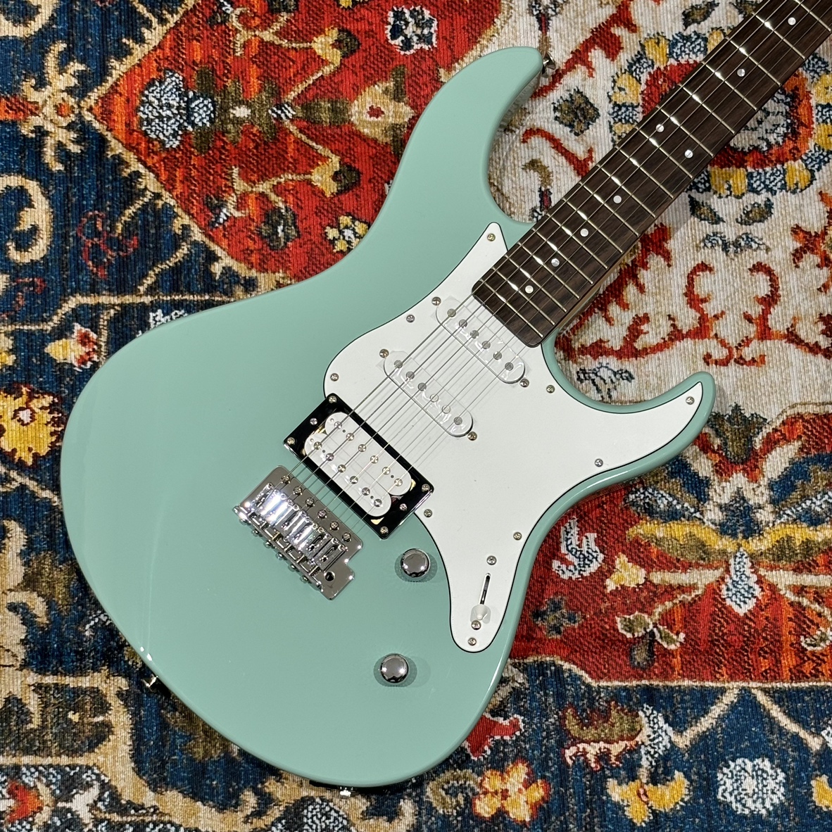 YAMAHAPACIFICA　112V