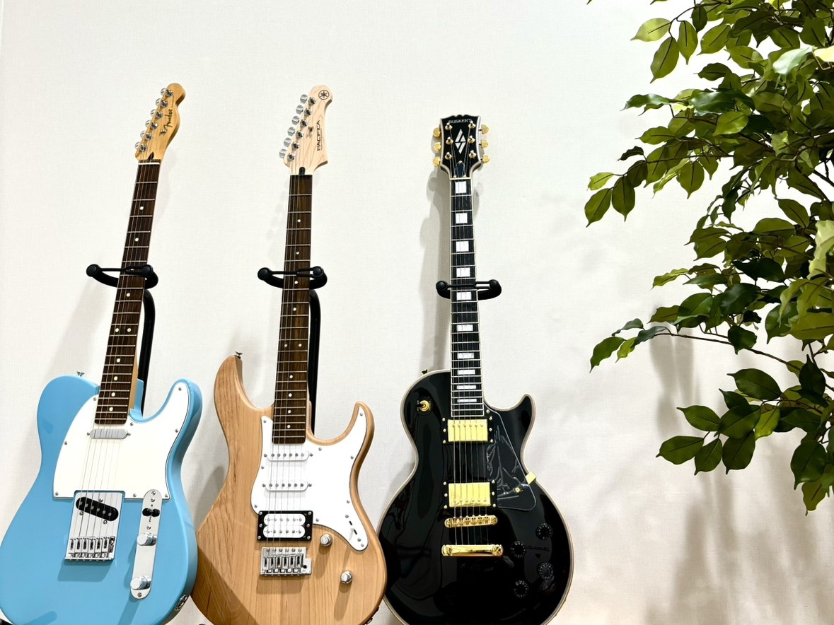 CONTENTS初心者の方へステージ映えしたい方へ弾き語りたい方へ軽音部などの本格派へその他ラインナップギターは島村楽器イオンモール豊川へ！総合案内初心者の方へ リーズナブルかつ弾きやすい良コスパモデル ステージ映えしたい方へ 特徴的なルックスで聴衆の目を惹くギター 弾き語りたい方へ アンプに繋げら […]