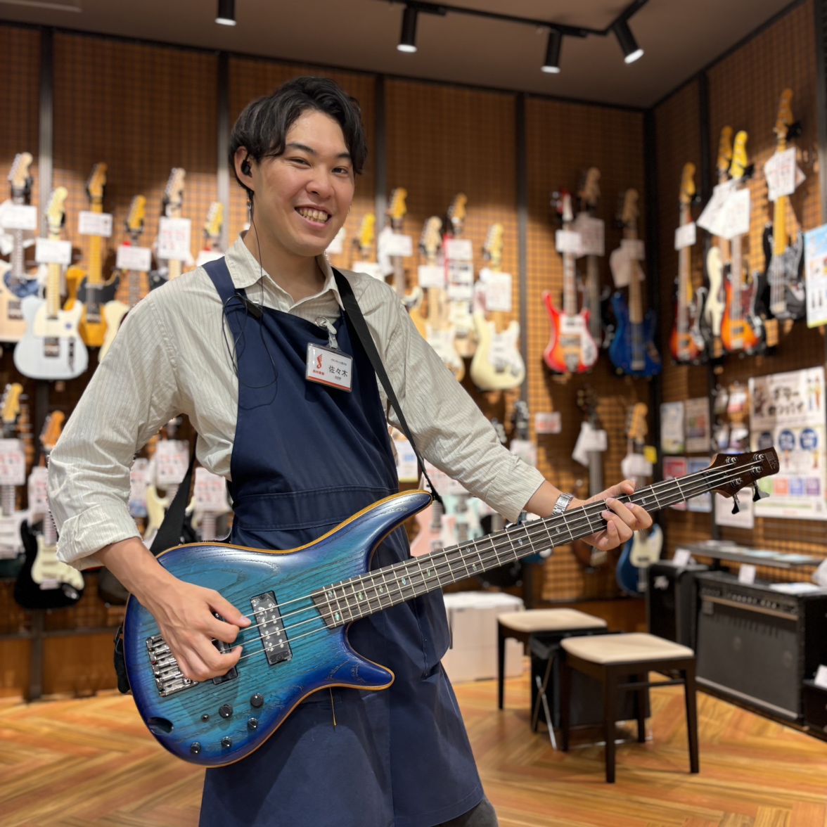 エレキギター、エレキベース、アンプ、エフェクター担当佐々木
